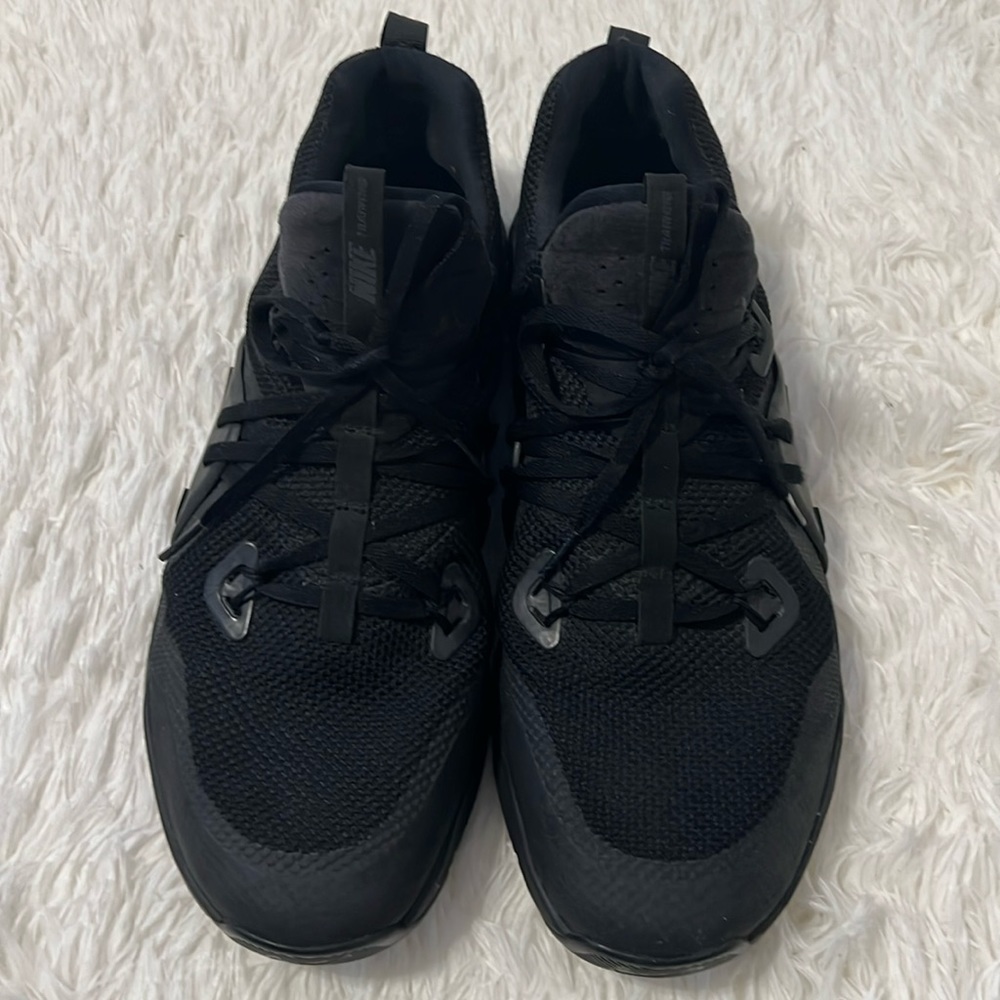 Triple black Nike zoom train command